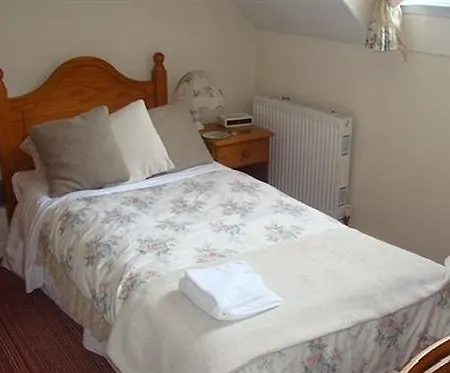 Hotel Tudor Court 3*
